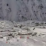 Entierement Renove Aux Pieds Des Pistes Aragnouet
